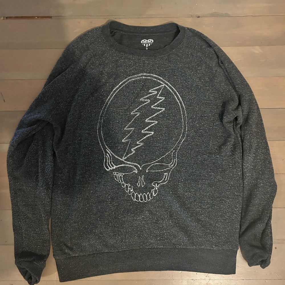 Grey skull crewneck